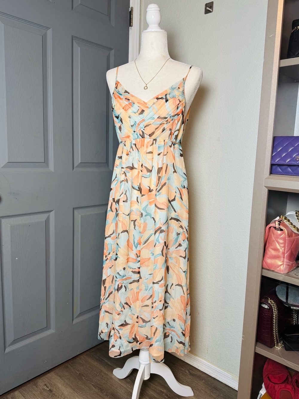 Anne Klein 100% Silk Watercolor Abstract Maxi Dress Size 8 Floral Pleated Bust